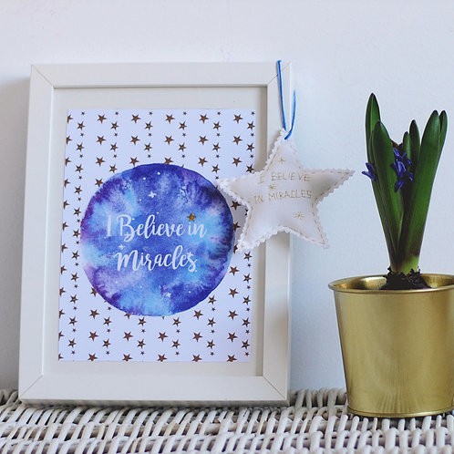 I Believe in Miracles - Blue print with white frame - Mary Tale